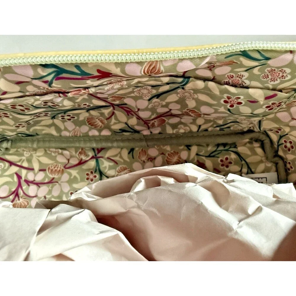 William Morris Celandine Green Beauty Washbag Toiletry Make-Up Bag Travel Bag
